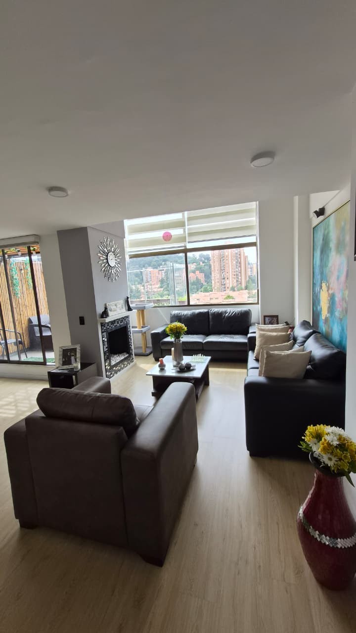 Apartamento en venta en Gratamira, Bogotá · foto 4 de 18