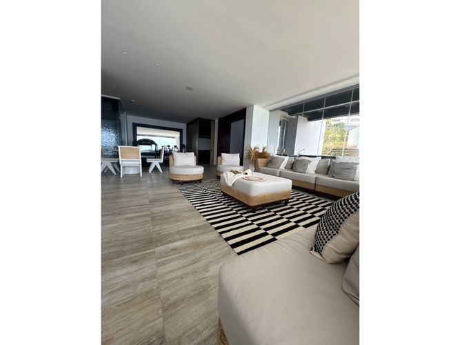 Casa de 5 alcobas en venta en Las Palmas, Envigado, 830 m² · foto 4 de 23