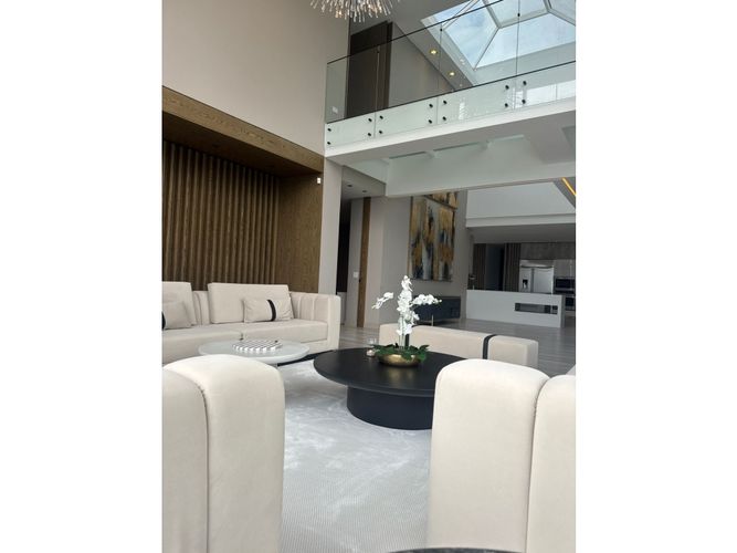 Casa de 5 alcobas en venta en Las Palmas, Envigado, 830 m² · foto 6 de 23