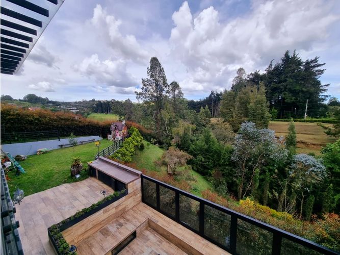 Casa de 4 alcobas en venta en Vía Las Palmas, Medellín, 563 m² · foto 4 de 24