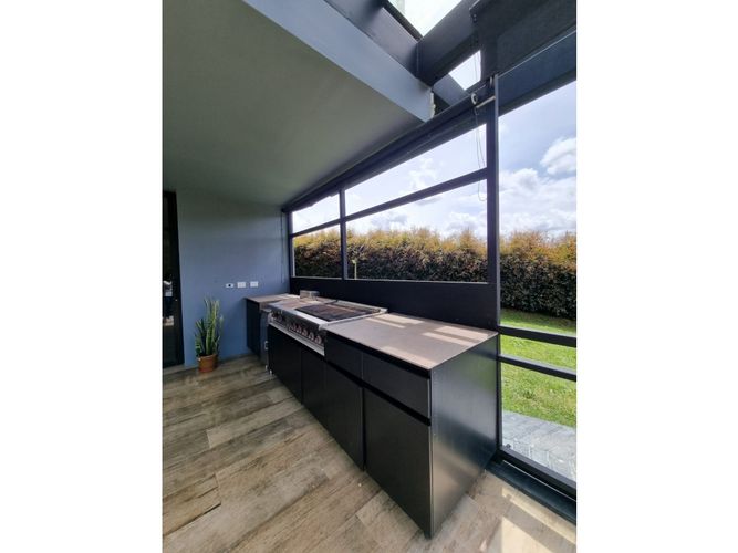 Casa de 4 alcobas en venta en Vía Las Palmas, Medellín, 563 m² · foto 8 de 24
