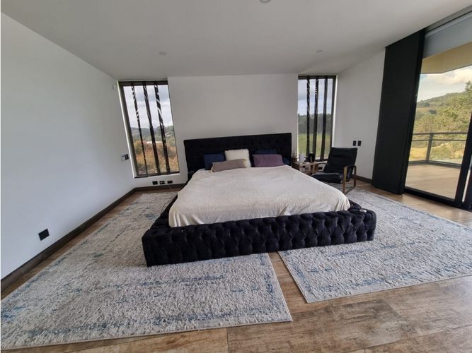 Casa de 4 alcobas en venta en Vía Las Palmas, Medellín, 563 m² · foto 14 de 24