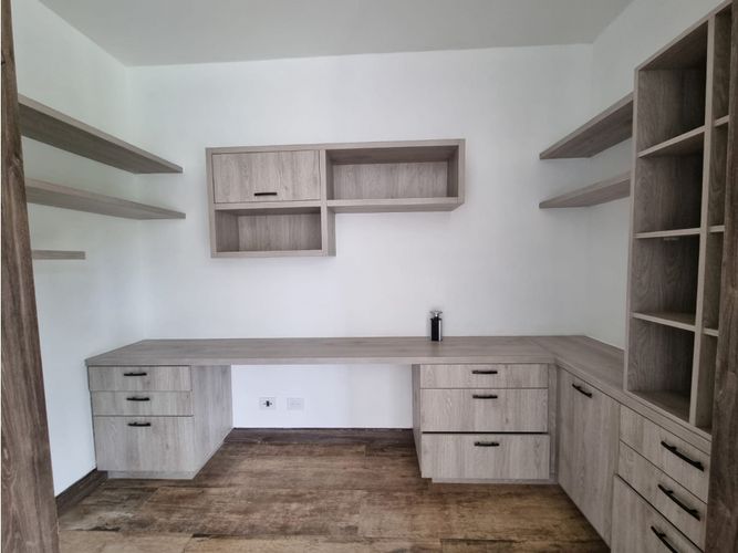 Casa de 4 alcobas en venta en Vía Las Palmas, Medellín, 563 m² · foto 16 de 24