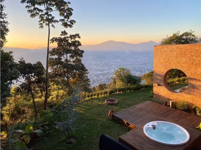 Casa de 4 alcobas en venta en Las Palmas, Medellín, 635 m² · foto 19 de 21
