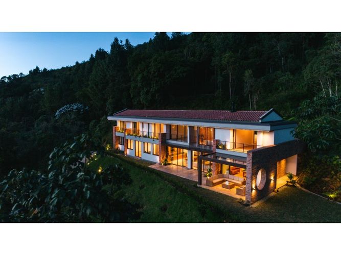 Casa de 4 alcobas en venta en Las Palmas, Medellín, 635 m² · foto 20 de 21