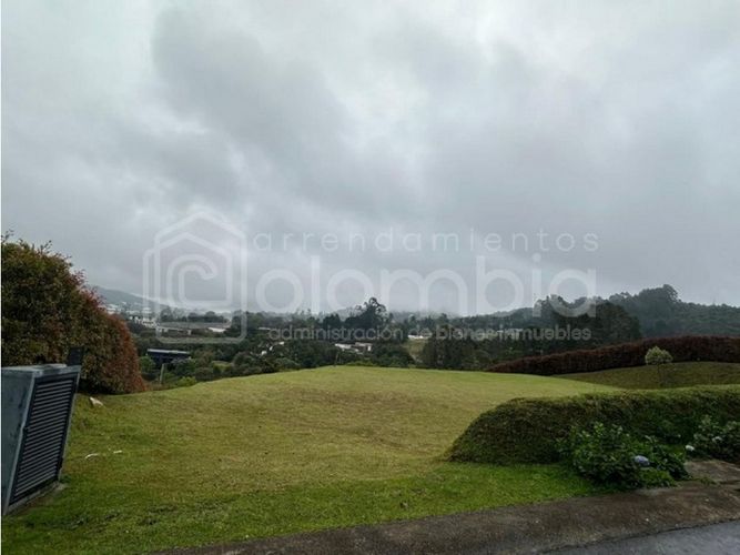 Lote en venta en Pantanillo, Envigado, 2151 m² · foto 8 de 22