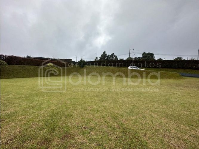 Lote en venta en Pantanillo, Envigado, 2151 m² · foto 9 de 22