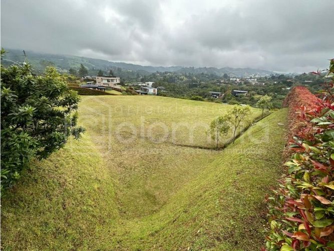 Lote en venta en Pantanillo, Envigado, 2151 m² · foto 11 de 22