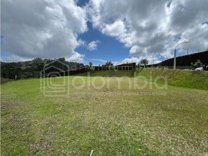 Lote en venta en Pantanillo, Envigado, 2151 m² · foto 12 de 22