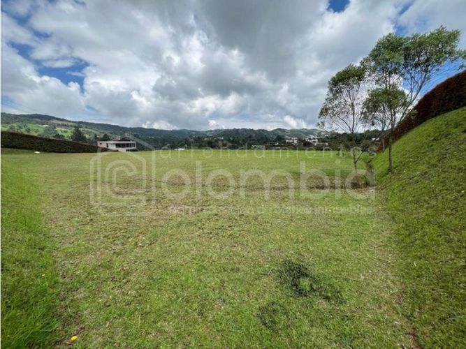 Lote en venta en Pantanillo, Envigado, 2151 m² · foto 14 de 22