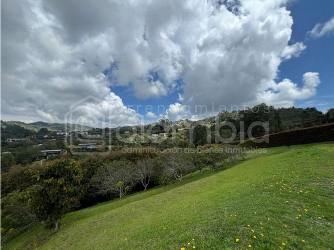 Lote en venta en Pantanillo, Envigado, 2151 m² · foto 18 de 22