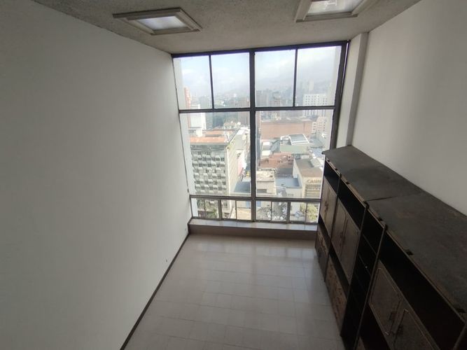 Oficina en arriendo en Laureles, Medellín, 73 m² · foto 4 de 15