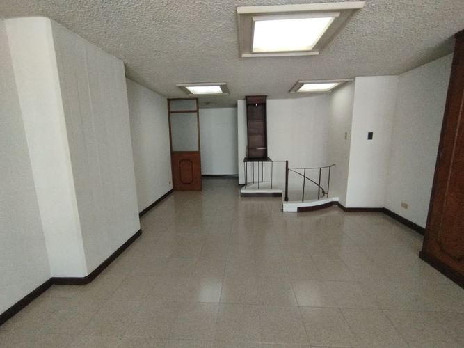 Oficina en arriendo en Laureles, Medellín, 73 m² · foto 5 de 15