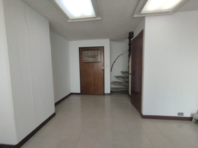 Oficina en arriendo en Laureles, Medellín, 73 m² · foto 6 de 15