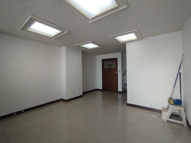 Oficina en arriendo en Laureles, Medellín, 73 m² · foto 7 de 15