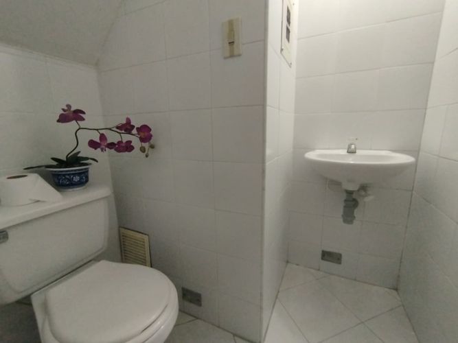 Oficina en arriendo en Laureles, Medellín, 73 m² · foto 14 de 15