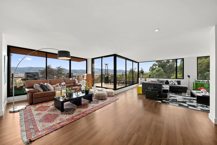 Apartamento de 5 alcobas en venta en Cerros De Suba, Bogotá, 435 m² · foto 2 de 19