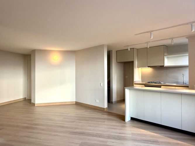 Apartamento en venta en El Retiro, Bogotá · foto 2 de 14