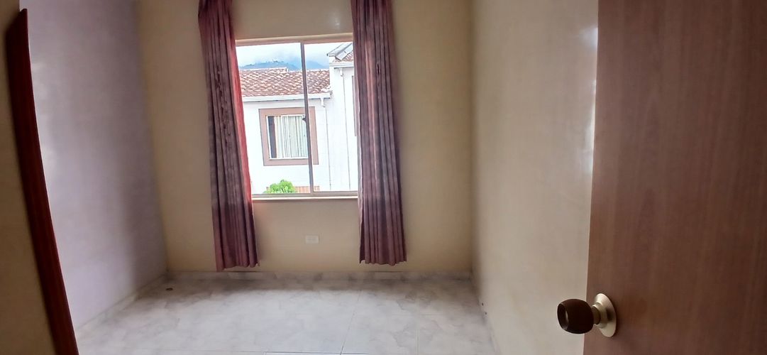Casa de 3 alcobas en venta en Versalles, Floridablanca, 110 m² · foto 9 de 22