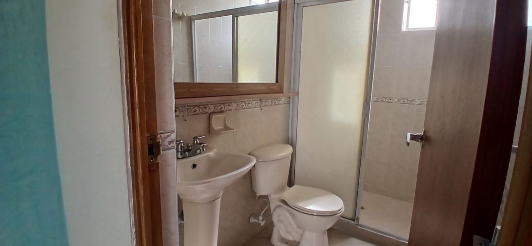 Casa de 3 alcobas en venta en Versalles, Floridablanca, 110 m² · foto 10 de 22