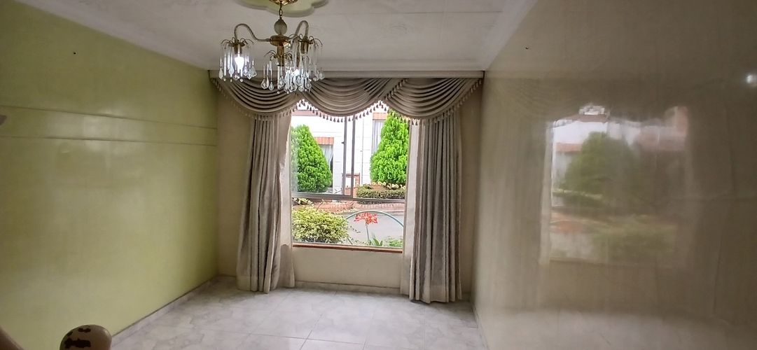 Casa de 3 alcobas en venta en Versalles, Floridablanca, 110 m² · foto 3 de 22