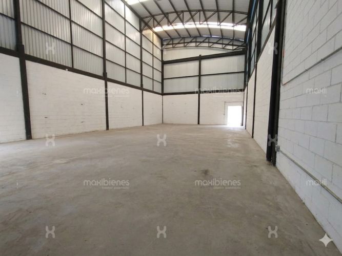 Bodega en arriendo en Chagualo, Marinilla, 200 m² · foto 2 de 7