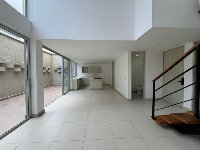 Casa de 3 alcobas en venta en El Porvenir, Rionegro, 168 m² · foto 2 de 18