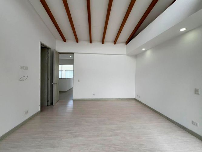 Casa de 3 alcobas en venta en El Porvenir, Rionegro, 168 m² · foto 8 de 18