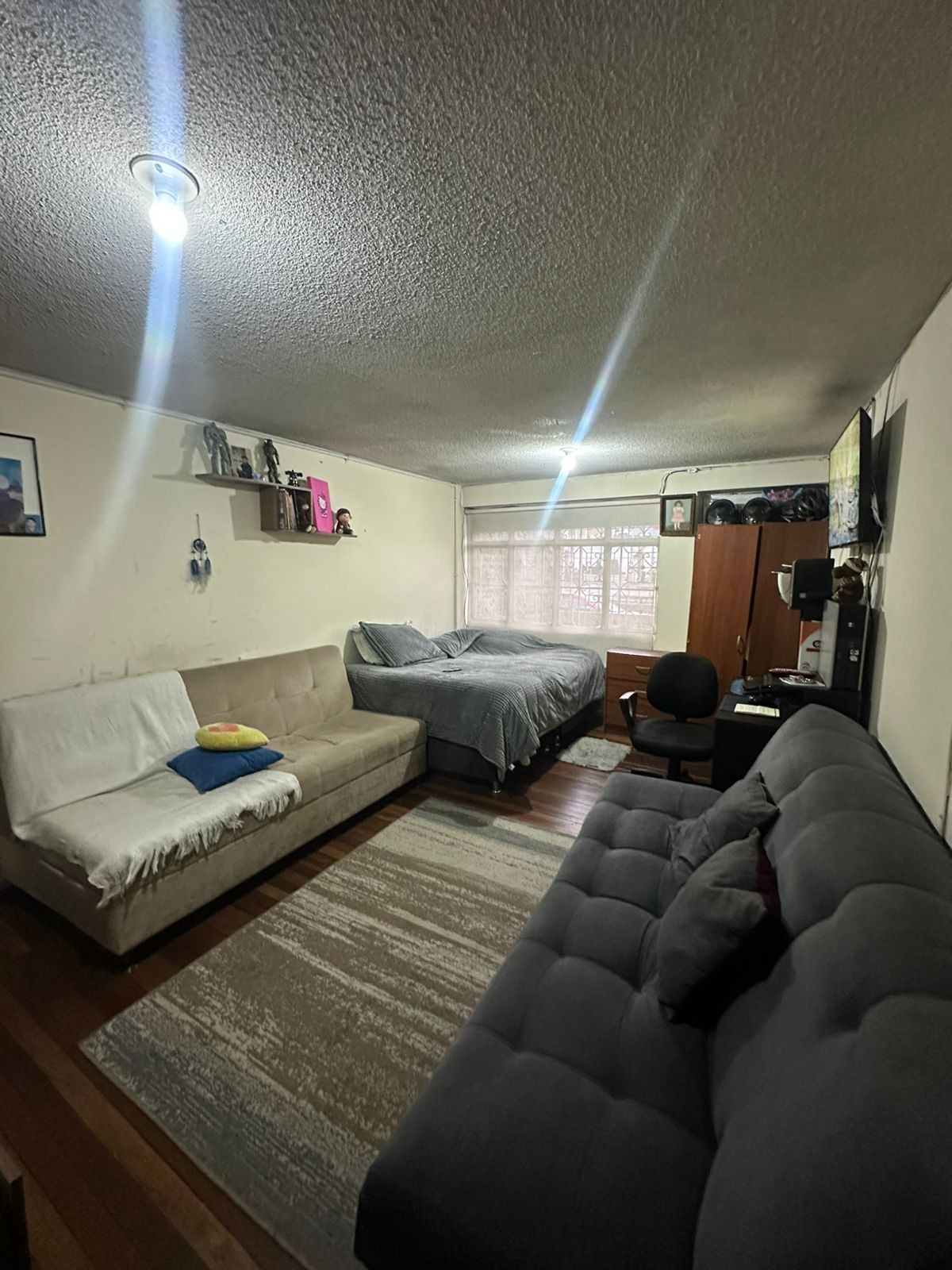 Casa en venta en Los Cerezos, Bogotá · foto 2 de 15