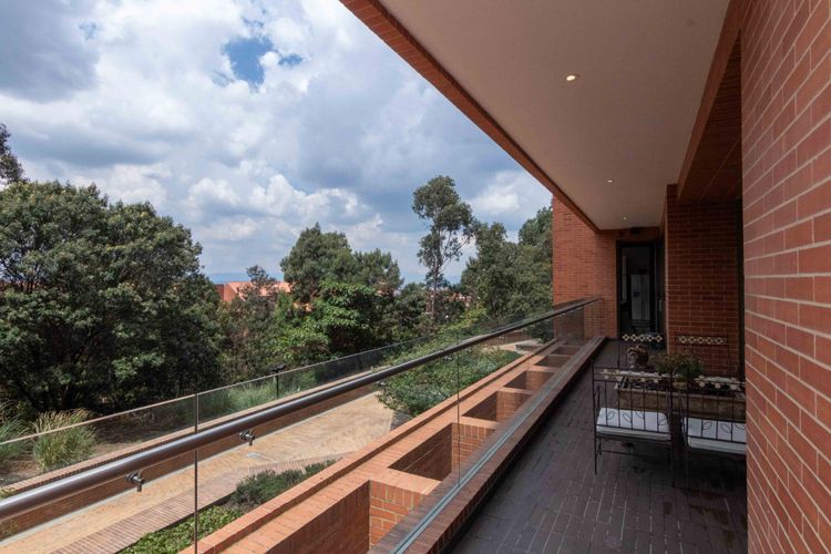Apartamento de 3 alcobas en venta en Cerros De Los Alpes, Bogotá, 326 m² · foto 7 de 24