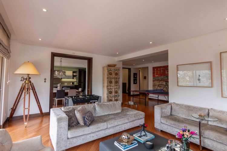 Apartamento de 3 alcobas en venta en Cerros De Los Alpes, Bogotá, 326 m² · foto 8 de 24