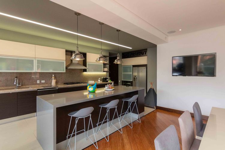 Apartamento de 3 alcobas en venta en Cerros De Los Alpes, Bogotá, 326 m² · foto 13 de 24