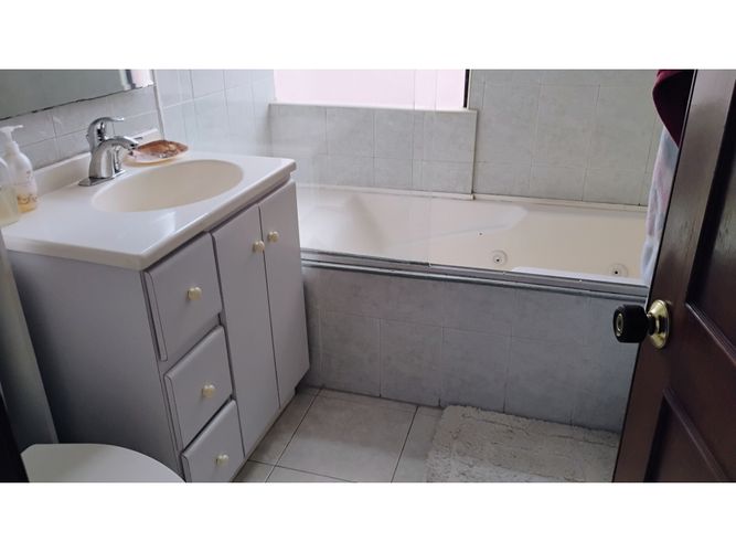 Apartamento en venta en Santa Barbara, Bogotá, 150 m² · foto 14 de 17
