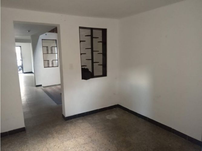 Casa de 3 alcobas en venta en Enciso, Medellín, 90 m² · foto 5 de 14