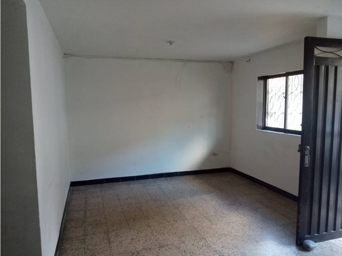 Casa de 3 alcobas en venta en Enciso, Medellín, 90 m² · foto 6 de 14
