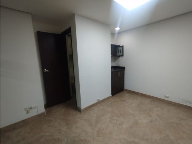 Oficina en arriendo en Manila, Medellín, 60 m² · foto 7 de 10