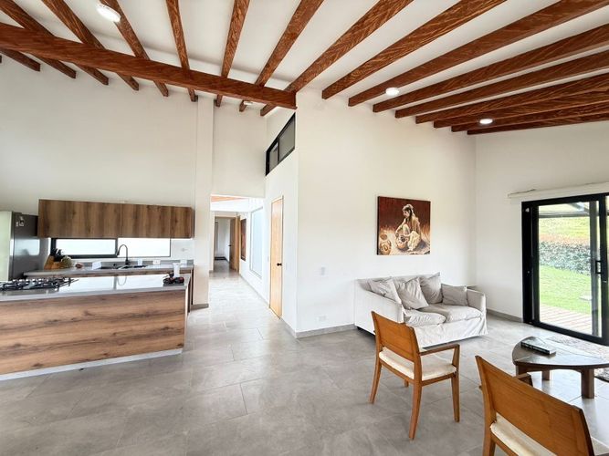 Casa de 3 alcobas en venta en Santa Ana, Rionegro, 186 m² · foto 3 de 22