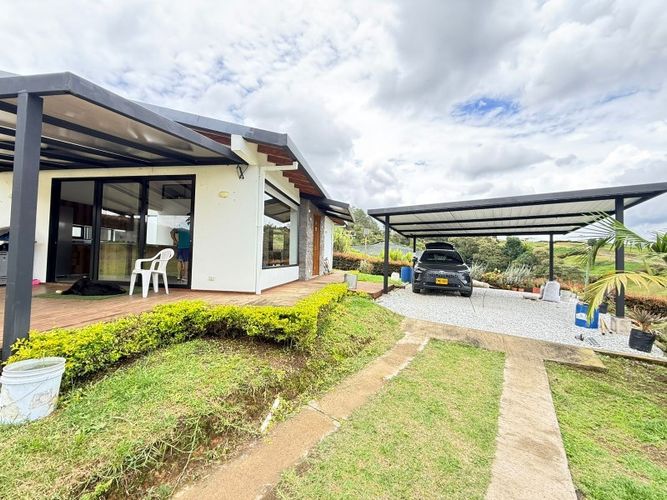 Casa de 3 alcobas en venta en Santa Ana, Rionegro, 186 m² · foto 12 de 22