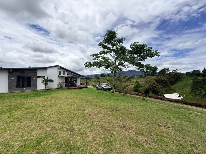 Casa de 3 alcobas en venta en Santa Ana, Rionegro, 186 m² · foto 16 de 22