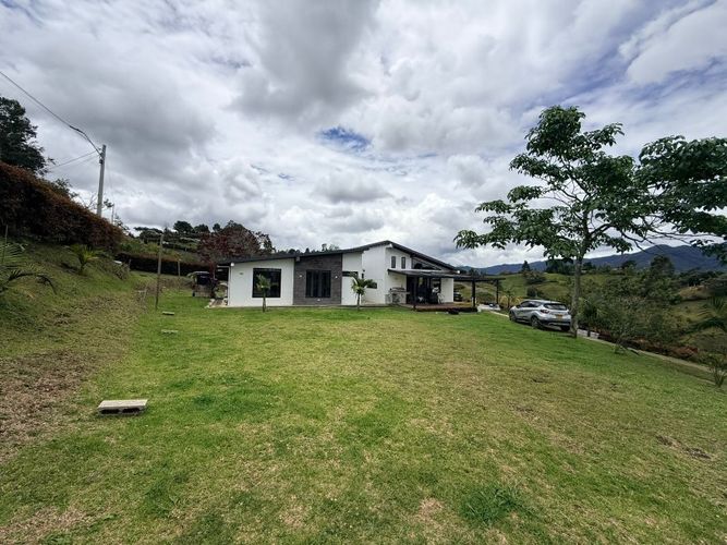 Casa de 3 alcobas en venta en Santa Ana, Rionegro, 186 m² · foto 17 de 22