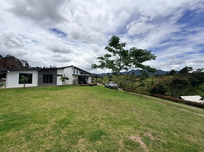 Casa de 3 alcobas en venta en Santa Ana, Rionegro, 186 m² · foto 20 de 22