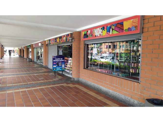 Bodega en venta en Villa Del Parque, Itagüí, 502 m² · foto 3 de 24