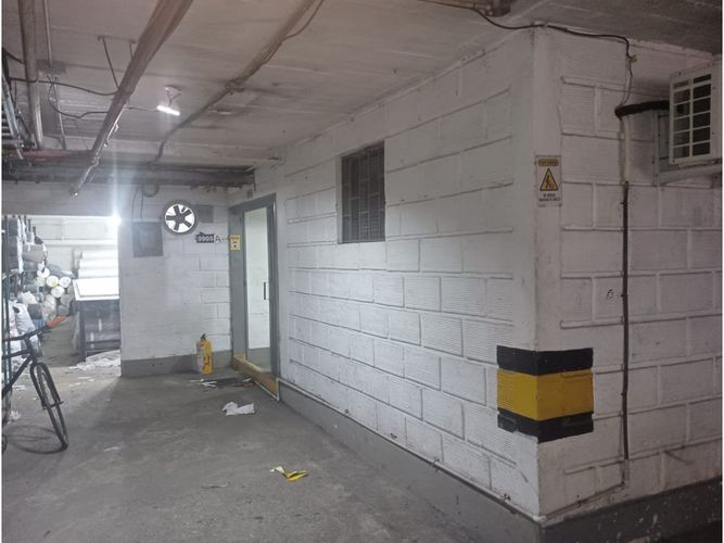 Bodega en venta en Villa Del Parque, Itagüí, 502 m² · foto 14 de 24