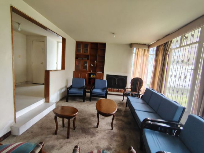 Casa de 4 alcobas en venta en Los Cedros, Bogotá, 300 m² · foto 3 de 23