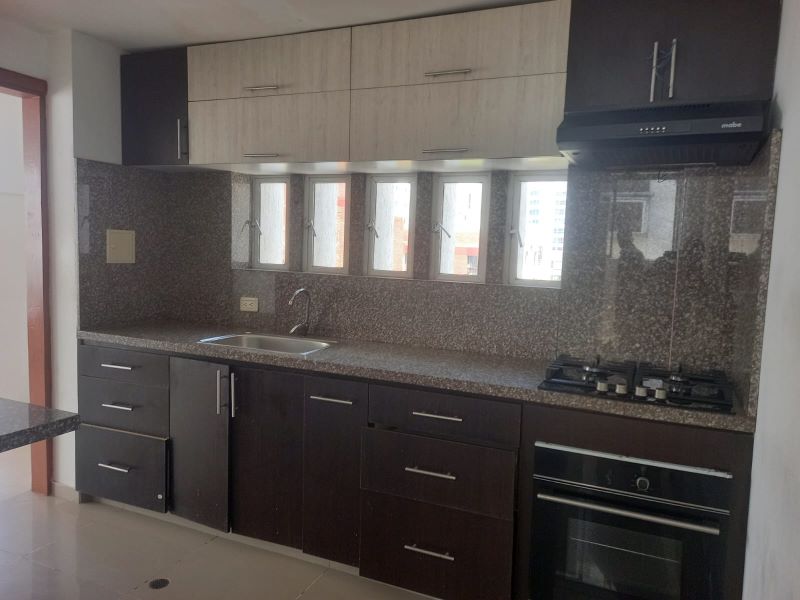 Apartamento en venta en Manga, Cartagena · foto 8 de 13