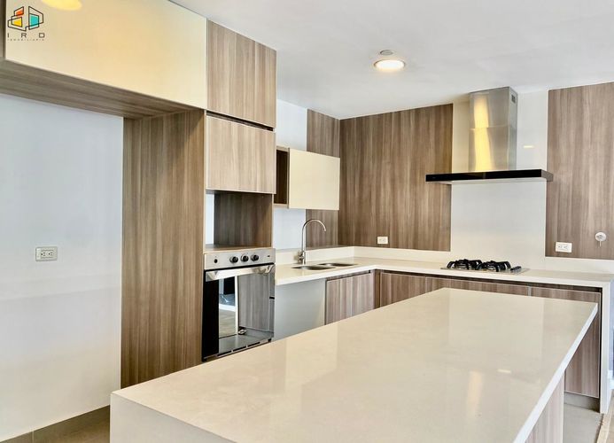 Apartamento de 4 alcobas en arriendo en Camino Verde, Envigado, 205 m² · foto 6 de 24