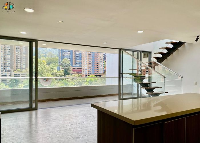 Apartamento de 4 alcobas en arriendo en Camino Verde, Envigado, 205 m² · foto 3 de 24