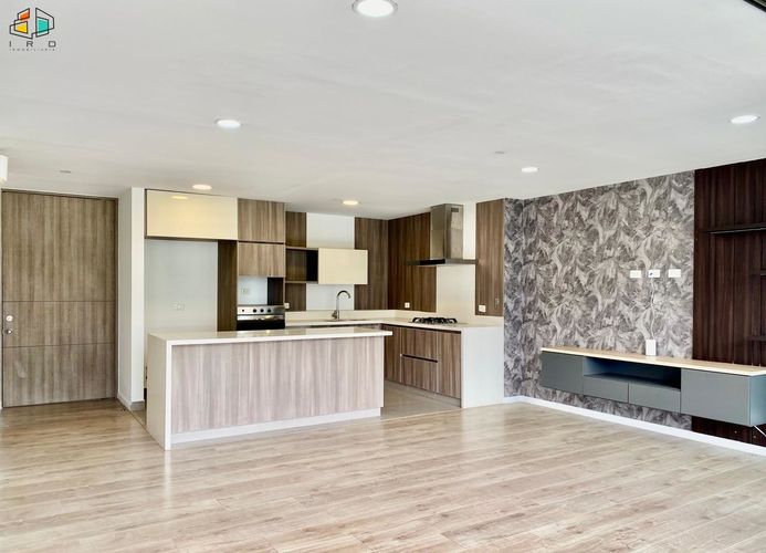 Apartamento de 4 alcobas en arriendo en Camino Verde, Envigado, 205 m² · foto 4 de 24