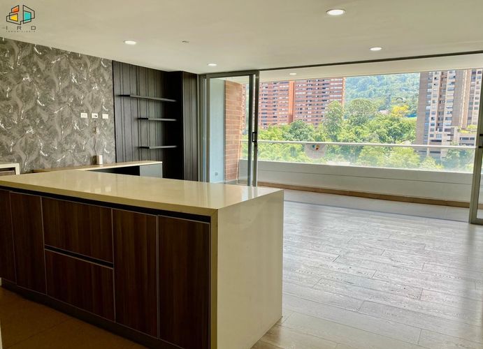 Apartamento de 4 alcobas en arriendo en Camino Verde, Envigado, 205 m² · foto 2 de 24