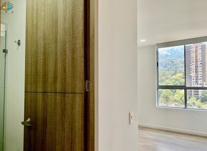 Apartamento de 4 alcobas en arriendo en Camino Verde, Envigado, 205 m² · foto 11 de 24